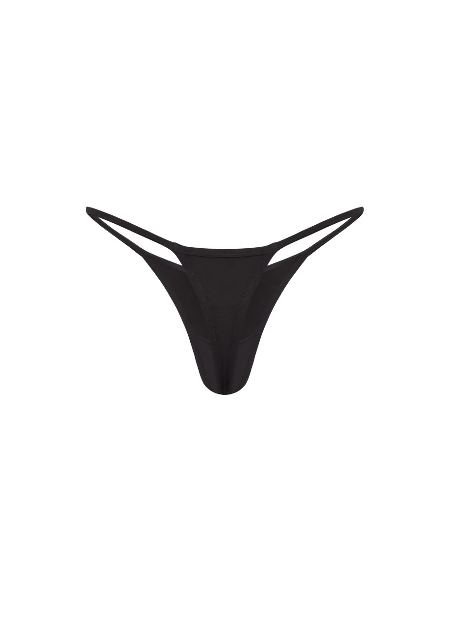 17 › Str/Cd Wear Black thong underwear with thin side straps, minimalist design of a sleek silhouette.